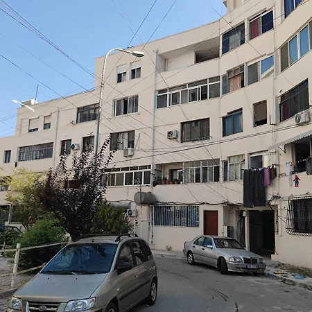 Stylish Near The Beach- Modern & Comfort Apartment