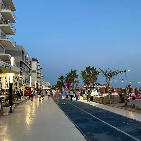 Stylish Near The Beach- Modern & Comfort