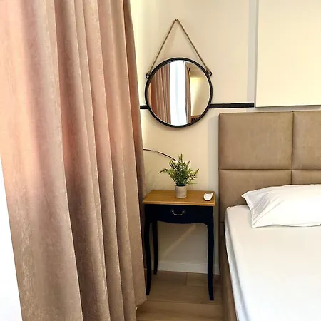 Stylish Near The Beach- Modern & Comfort Apartment *