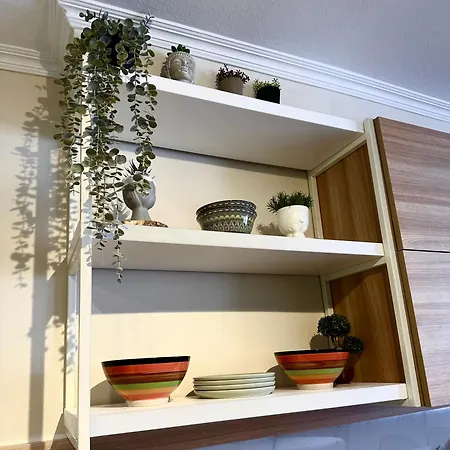Apartment Stylish Near The Beach- Modern & Comfort *