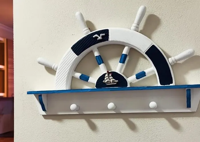 Stylish Near The Beach- Modern & Comfort