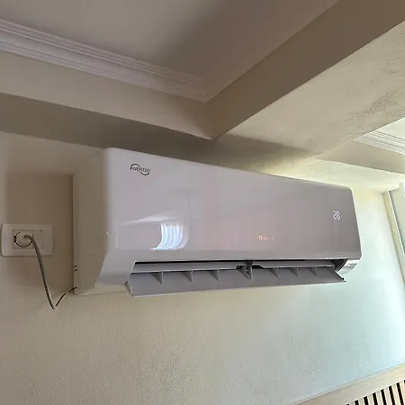 Stylish Near The Beach- Modern & Comfort